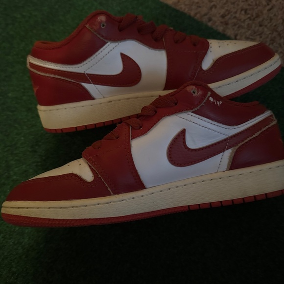 Shoes - Picture 2 of 2